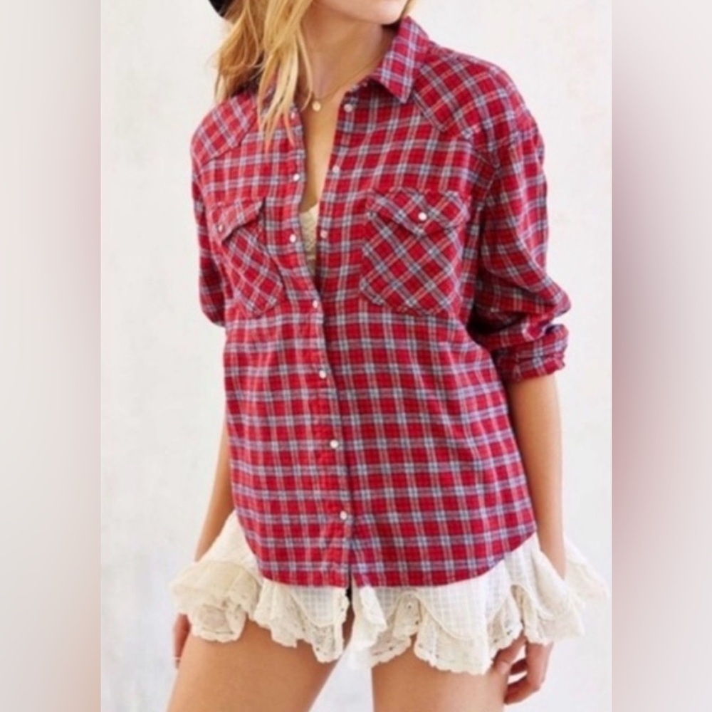 BDG URBAN OUTFITTERS RED PLAID WITH OFF-WHITE CONTRAST LACE HEM BLOUSE MEDIUM